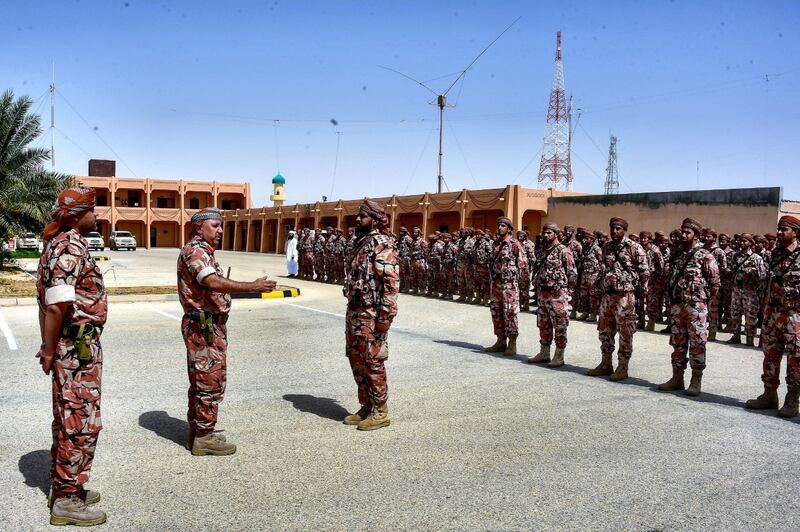 بتوجيهات سامية: التوجيه المعنوي يزور عددا من المعسكرات والمواقع الحدودية