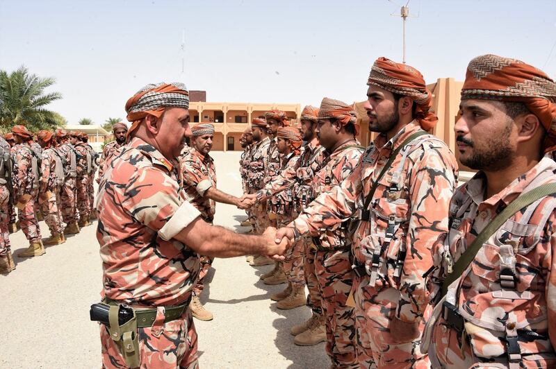 بتوجيهات سامية: التوجيه المعنوي يزور عددا من المعسكرات والمواقع الحدودية