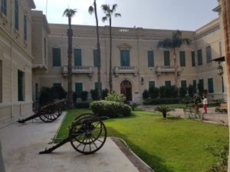 د. محمد العريمي: بالصور والكلمات تعرّف على #قصر_عابدين