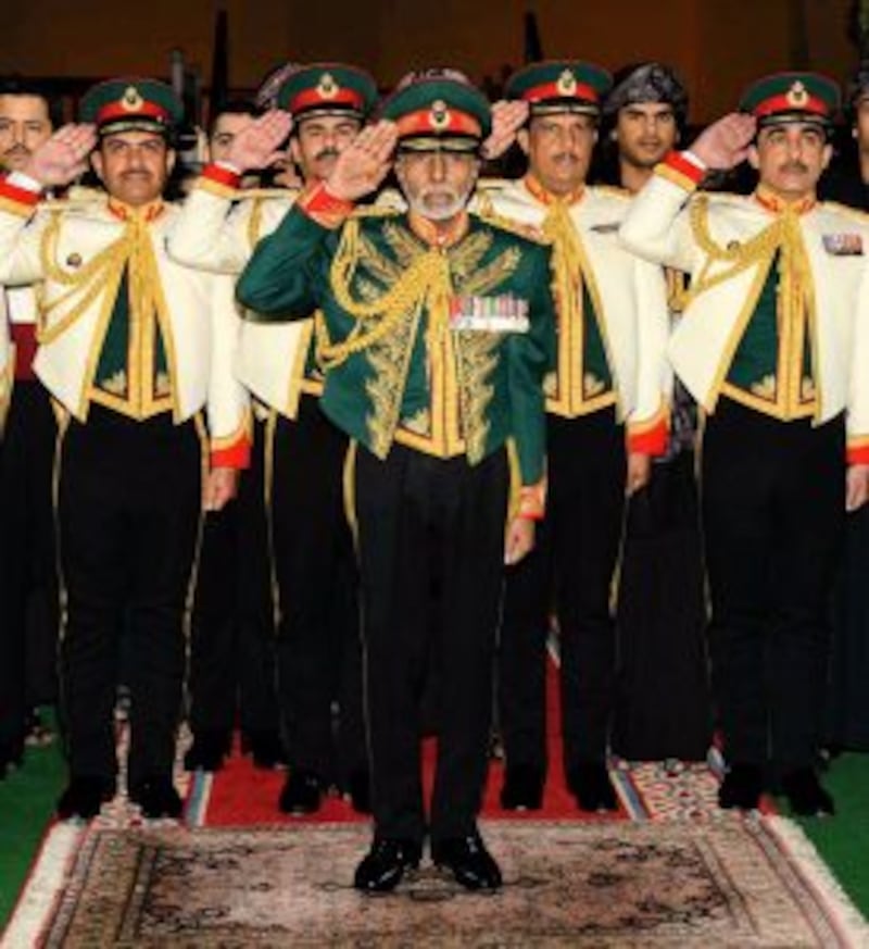 جلالة السلطان يقيم حفل عشاء بمناسبة يوم القوات المسلحة