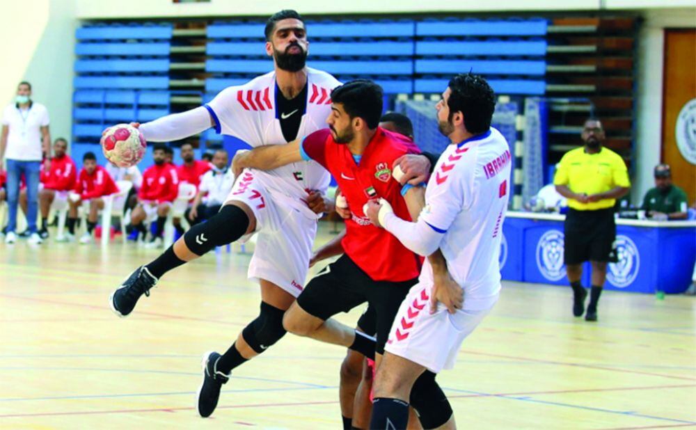 صافرة عُمانية تُدير ” السوبر ” الإماراتي البحريني
