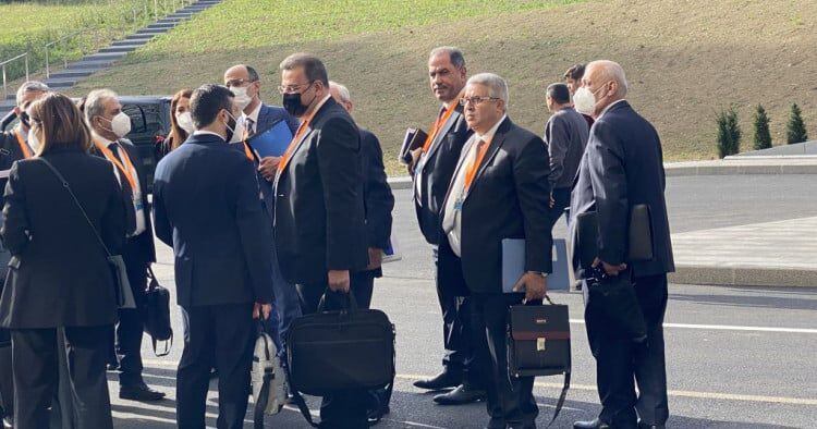 استئناف عمل اللجنة الدستورية السورية وقبول دعوة سلطنة عمان لاستضافتها