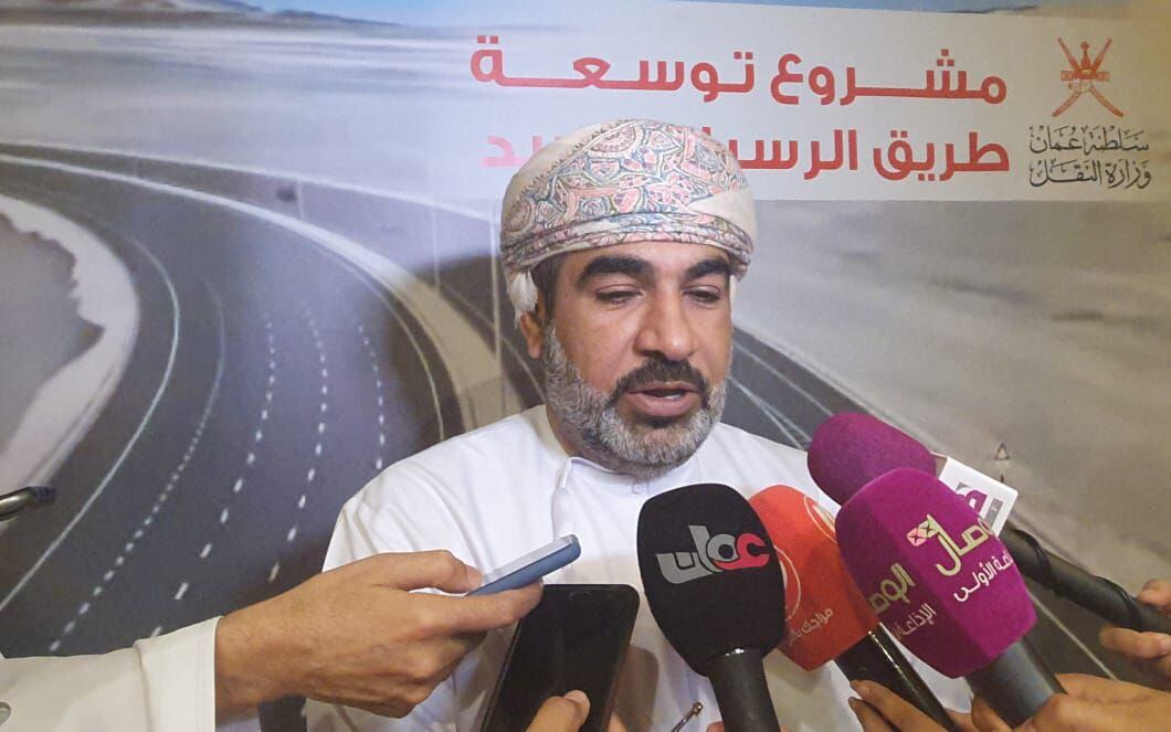 الفطيسي: الحكومة ماضية قدمًا في مد شرايين التنمية لكل عمان