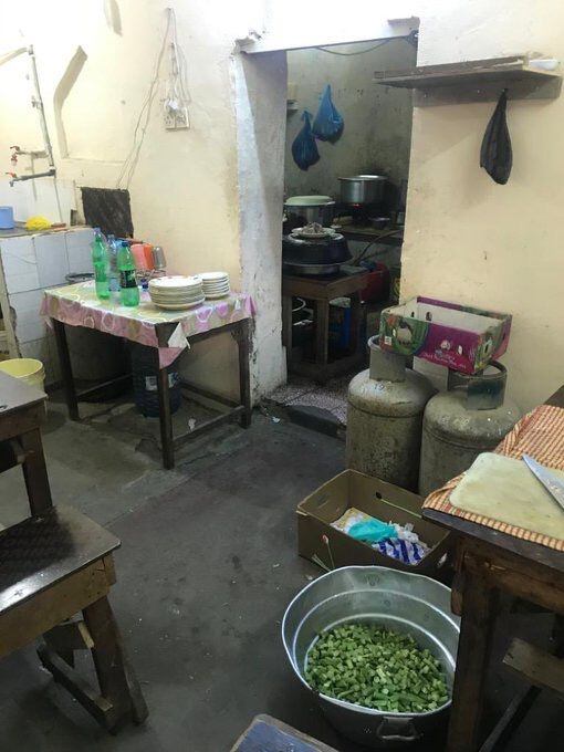بالصور: مداهمة منزل في المعبيلة