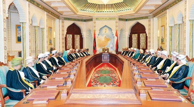 مجلس الوزراء الموقر.. متى أنشئ، وما اختصاصاته والمراسيم المتعلقة به؟