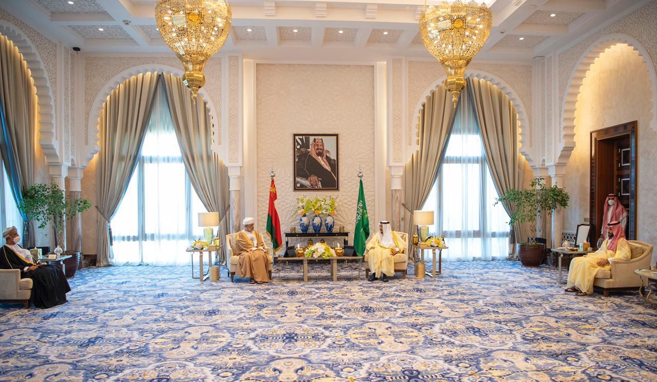 جلالة السلطان والملك سلمان يعقدان جلسة مباحثات رسمية
