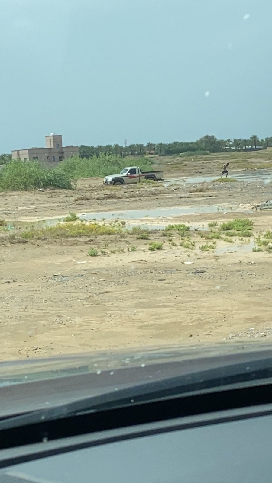 بالصور: “أبطال الدفع الرباعي للإنقاذ” يحكون عن مشاركتهم في التخفيف من تأثيرات “شاهين”