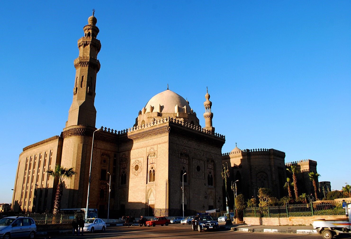 بالصور: تعرف على هرم العمارة الإسلامية بقاهرة المعز؛ مسجد ومدرسة السلطان حسن
