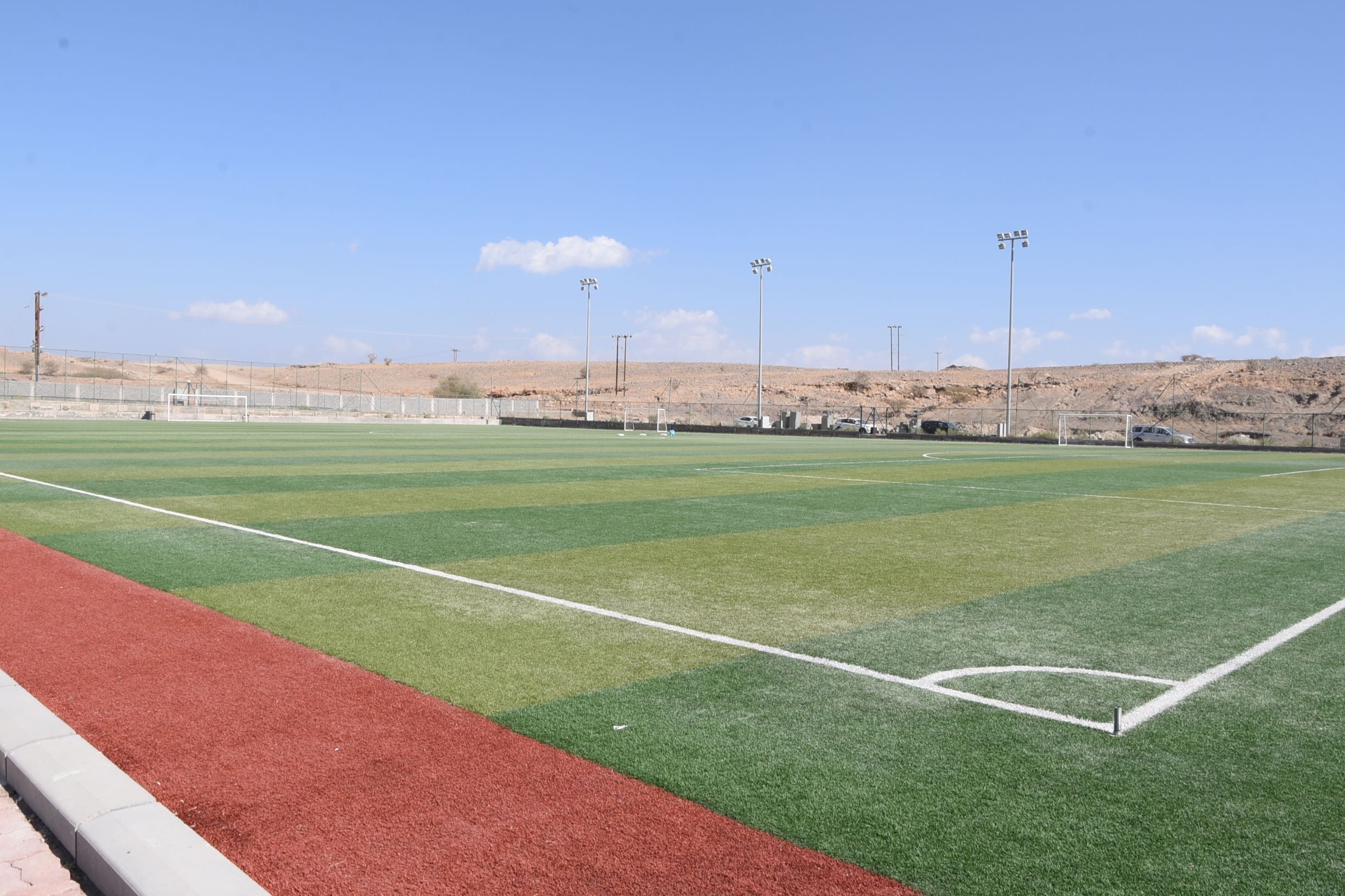 مرور 10 سنوات على تدشين ” الملاعب الخضراء “.. وإشادة به من رؤساء الفرق الأهلية