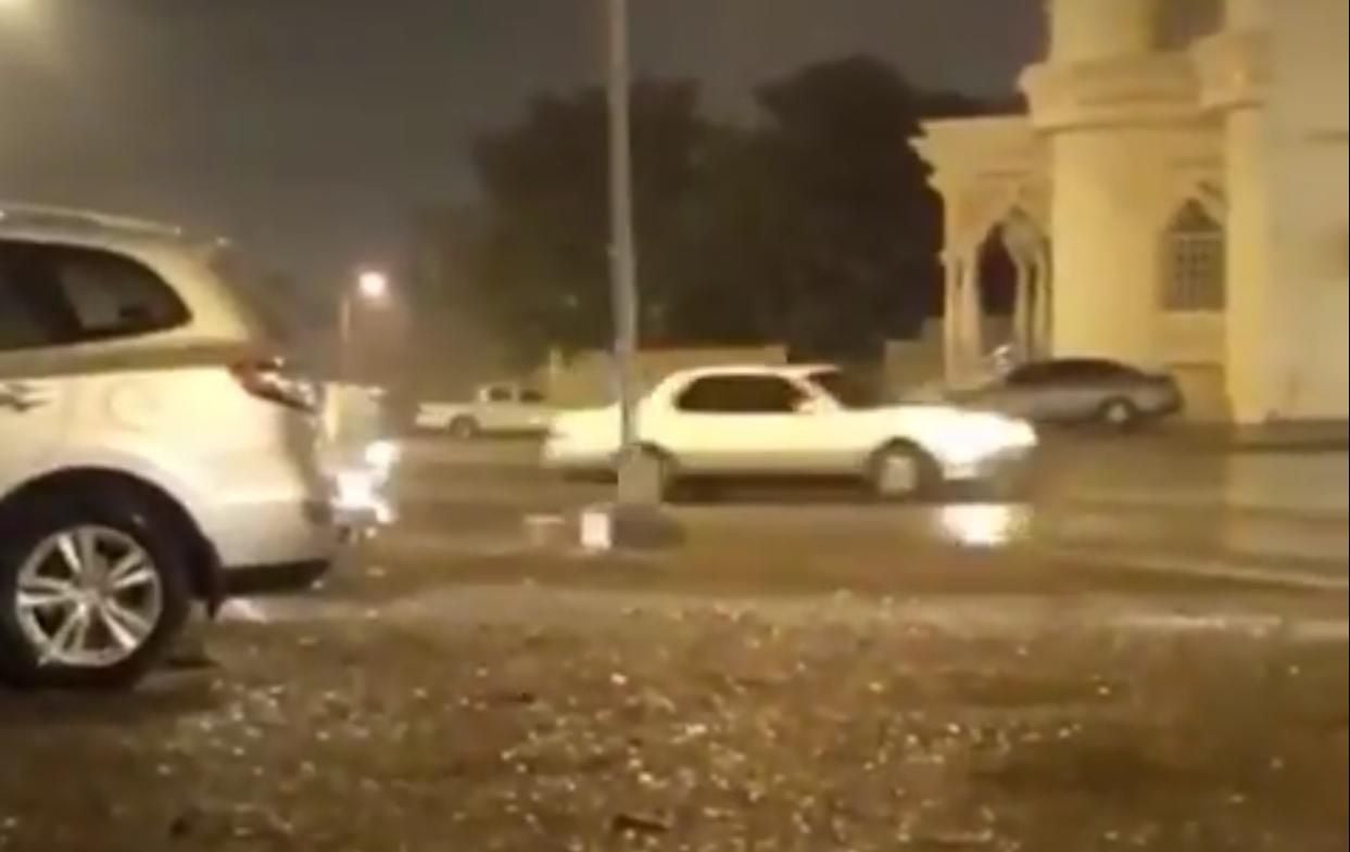 استعرض بمركبته واصطدم بجسم ثابت والشرطة تضبطه