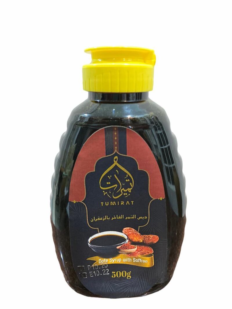 عماني يبتكر منتجات مشتقة من التمور العُمانية