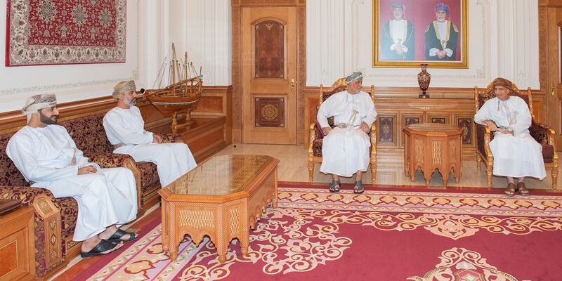 سمو السيد فهد يستقبل أعضاء من مجلس الشورى