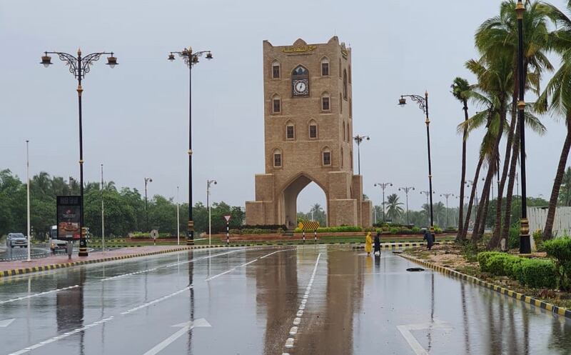 مسؤول في النقل يوضح حول حركة الطرق الرئيسية بظفار