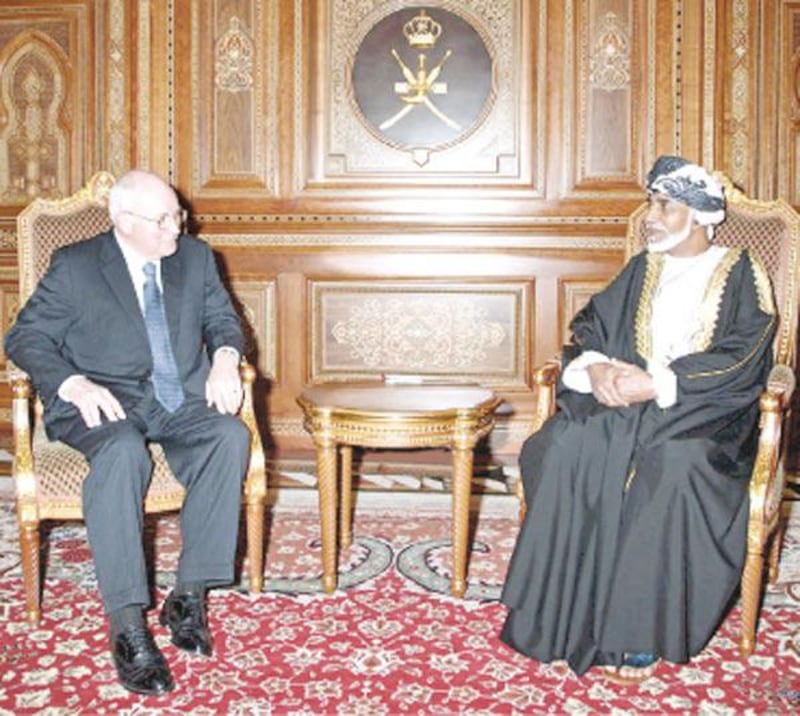 بعد دعوة ترامب لجلالة السلطان: ما الزيارات المتبادلة بين سلاطين عُمان ورؤساء أمريكا؟