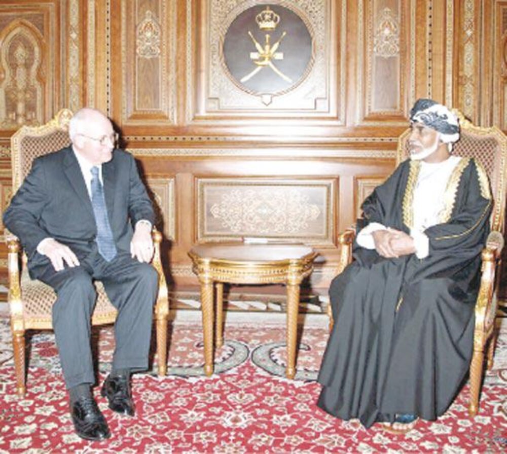 بعد دعوة ترامب لجلالة السلطان: ما الزيارات المتبادلة بين سلاطين عُمان ورؤساء أمريكا؟