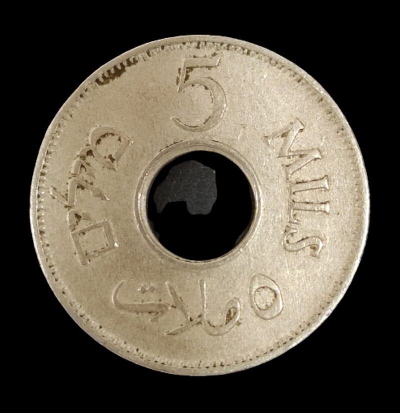 بالصور: مقتنيات فريدة عن فلسطين في متحف لمواطن عماني