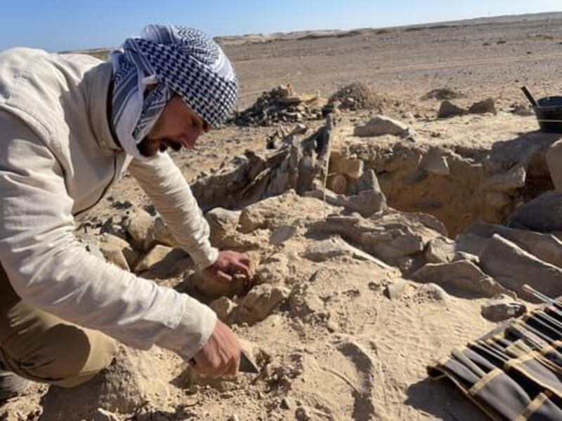 بالصور: علماء تشيكيون يعثرون على اكتشافات أثرية غامضة في سلطنة عمان