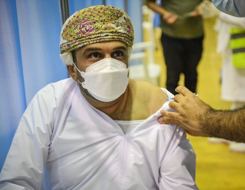 تطعيم أكثر من 9% من سكان السلطنة