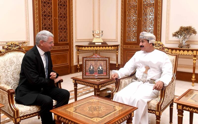 وزير المكتب السلطاني يستقبل سفيري الجزائر والنمسا