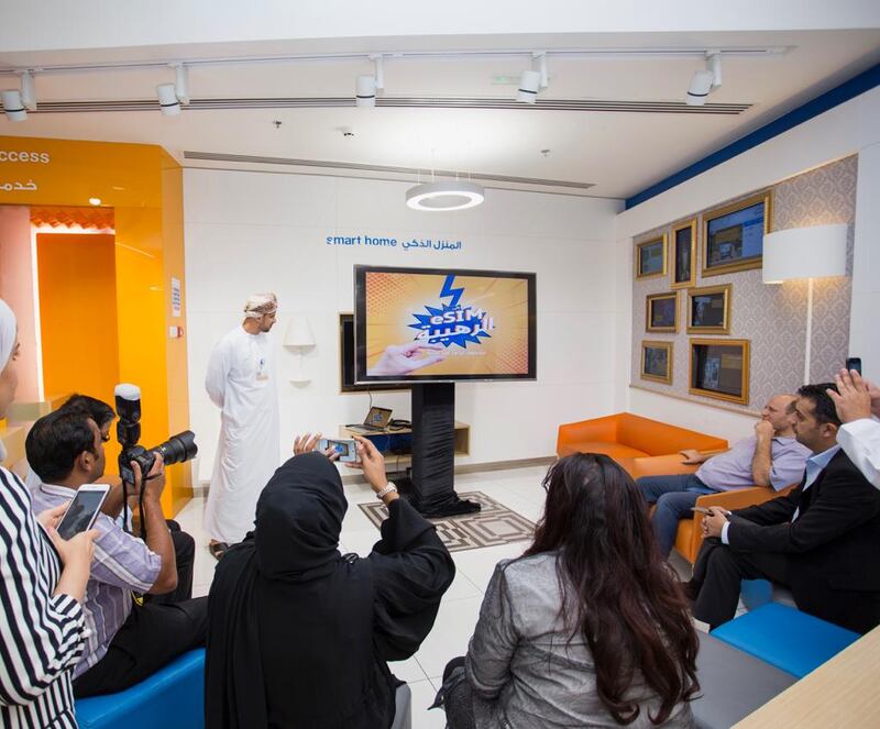 عمانتل تُدشّن شريحة هي الأولى من نوعها في السلطنة