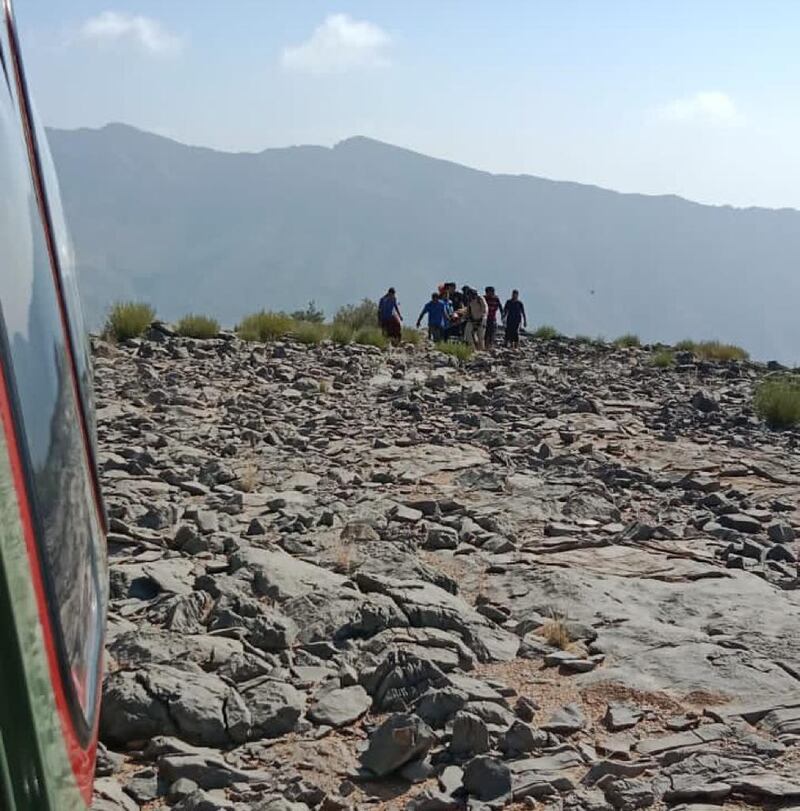 إنقاذ شخص سقط من جبل