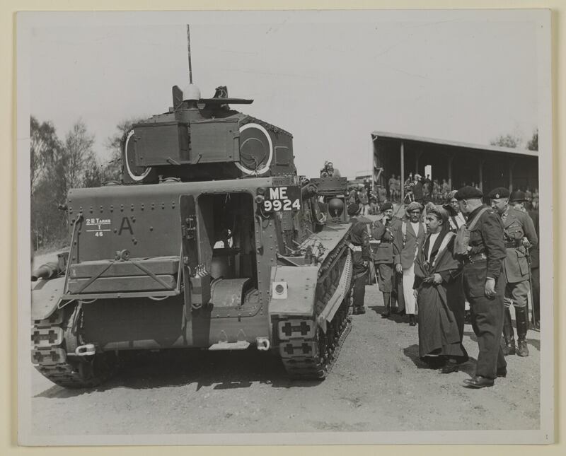 بالصور: زيارات لـ 4 سلاطين عمانيين إلى المملكة المتحدة