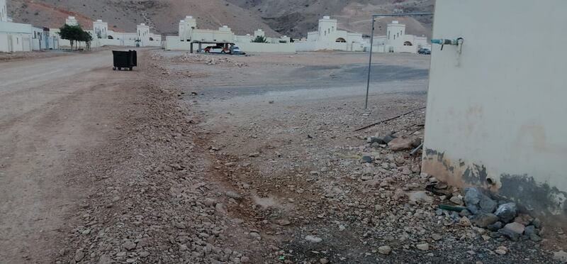 مناشدة لرصف 3 كيلومترات، فهل ستجد آذانًا صاغية؟