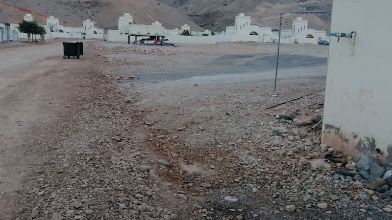 مناشدة لرصف 3 كيلومترات، فهل ستجد آذانًا صاغية؟