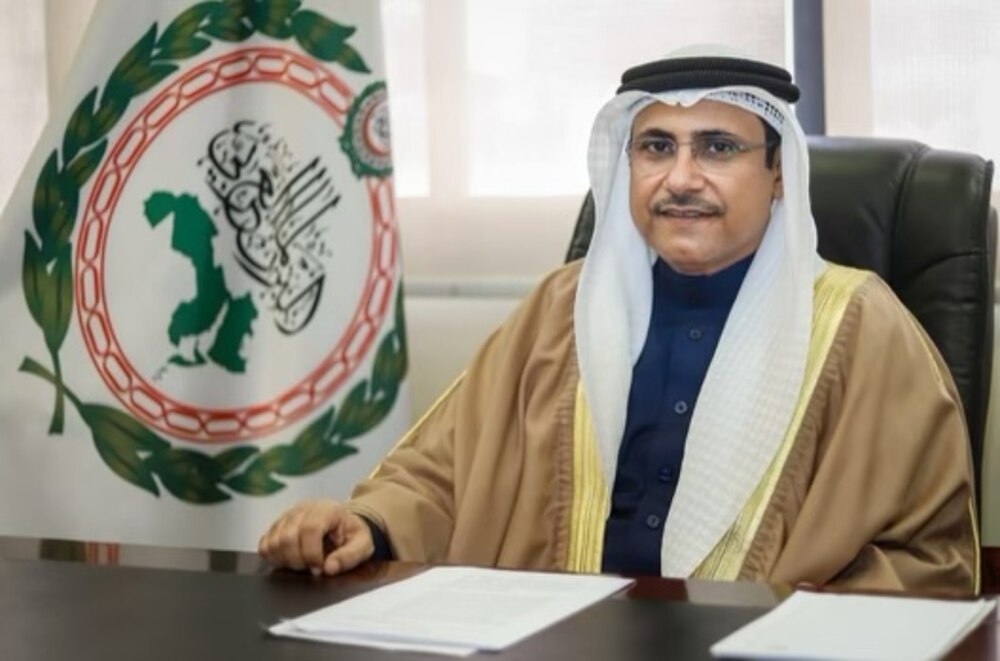 رئيس البرلمان العربي يشيد بنتائج زيارة السلطان هيثم بن طارق إلى البحرين