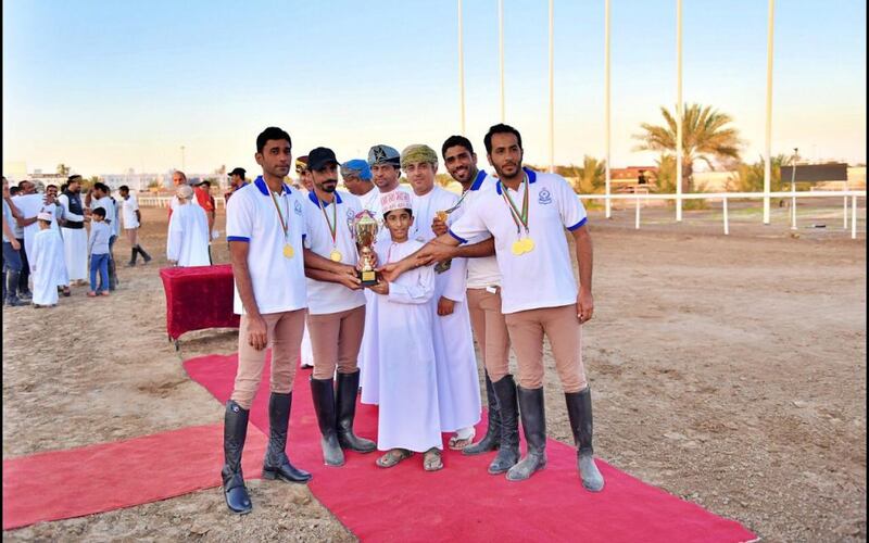 البوسعيدية والحوسني الأفضل من بين 60 متسابقًا في التقاط الأوتاد