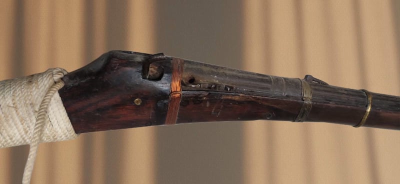 عمرها يقارب الـ400 سنة: تعرّف على أول بندقية استخدمت في سلطنة عمان