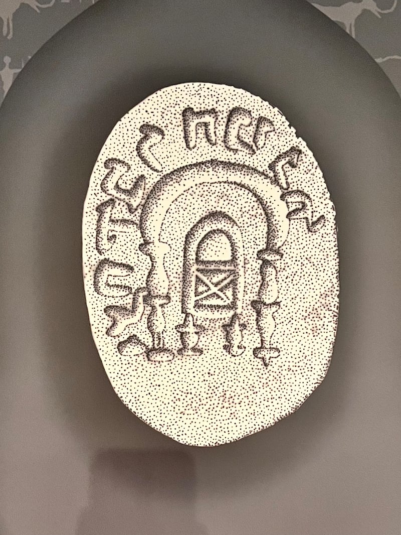 بالصور: شاهد 8 نقوش وثقت حياة الإنسان في سلطنة عمان