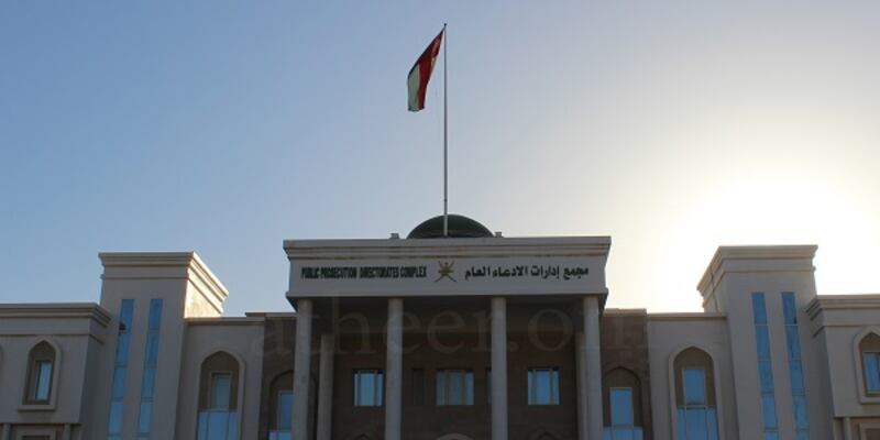 بالصور: محاكمة مُخالِفين لقرارات اللجنة العليا