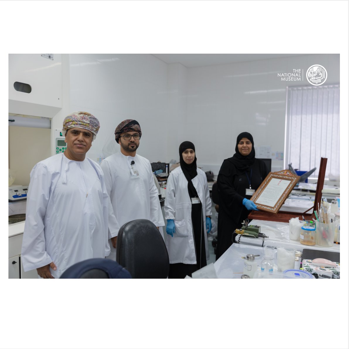 بتوجيهات سامية: عرض أصل رسالة السلطان قابوس للعائلة المالكة