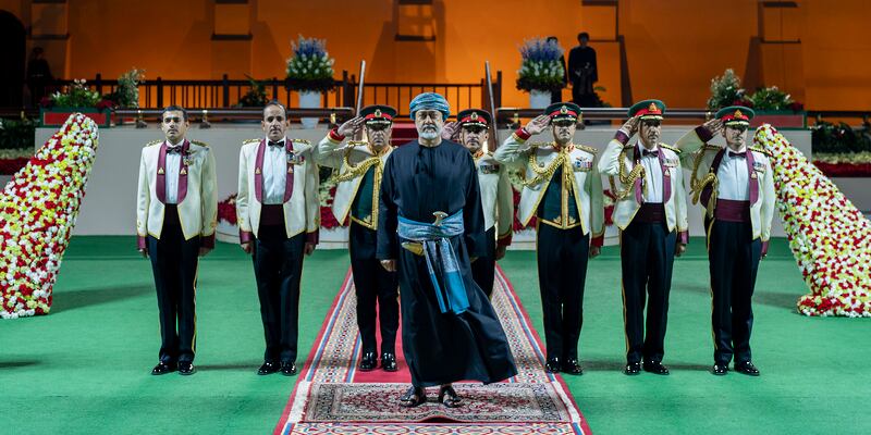 بالفيديو والصور: جلالةُ السُّلطان المُعظم يقيم حفل عشاء بمناسبة يوم قوّات السُّلطان المسلّحة