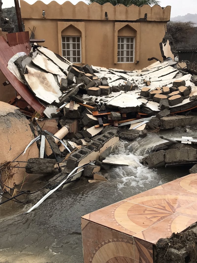 “ليلة مرعبة، واختفاء منزل وغرف”: 3 مواطنون يروون قصصهم مع “شاهين”