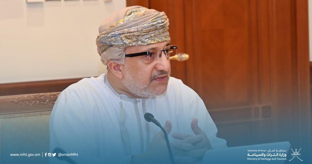 وزير التراث والسياحة يستعرض الفرص الاستثمارية مع قناصل فخريين