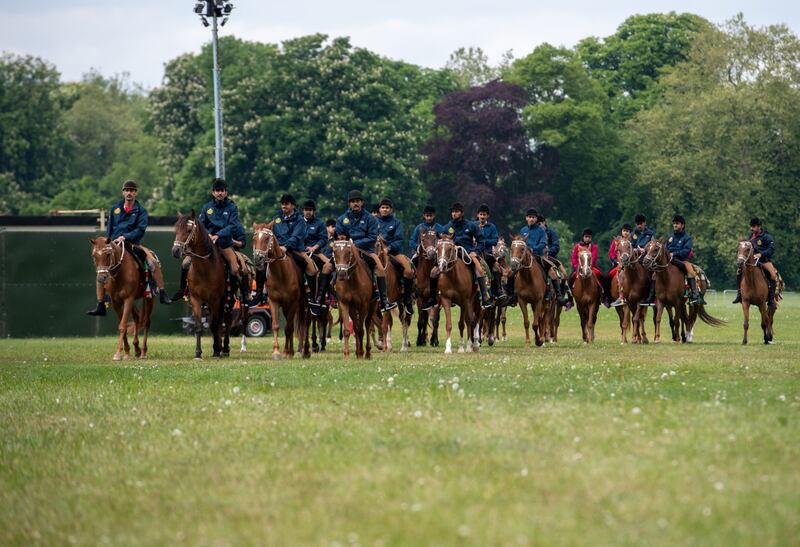 بأوامر سامية: الخيالة السلطانية تشارك في عرض احتفالي باليوبيل البلاتيني للملكة إليزابيث