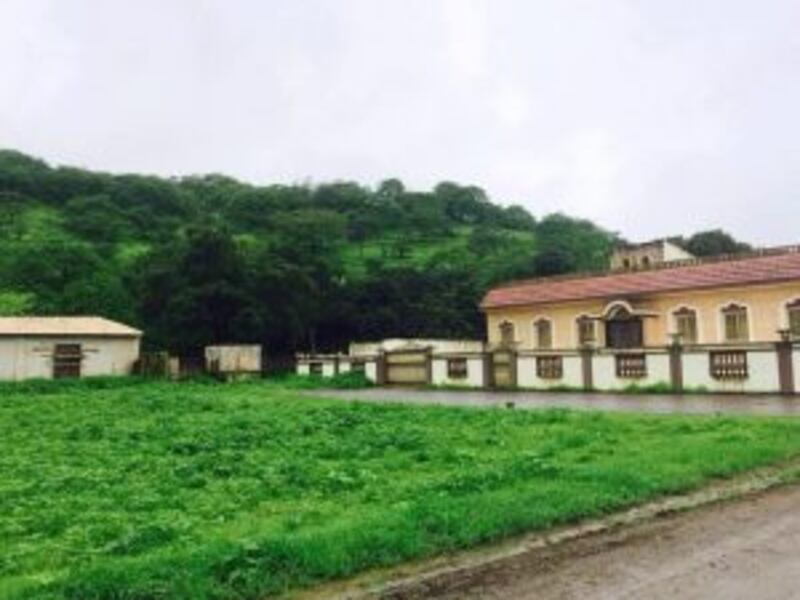 بالخريطة والصور.. نحيز الوادي الأخضر وكهفه الفريد