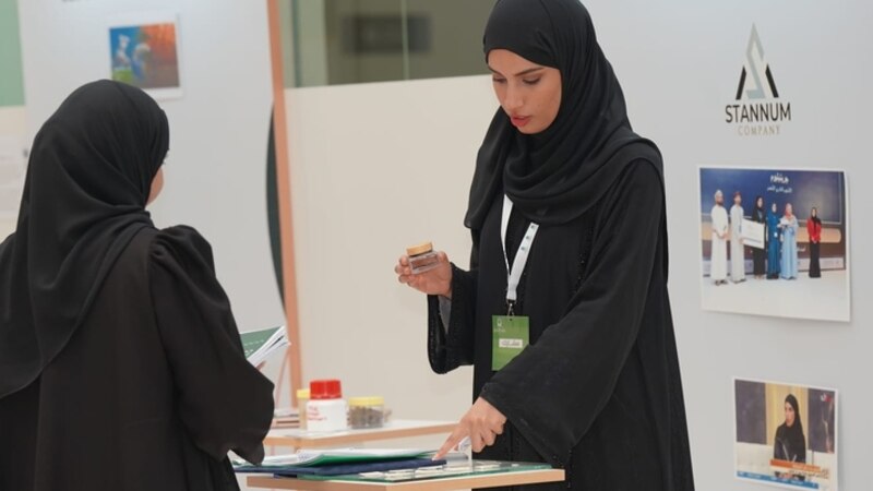 ابتكار عماني يحول النفايات الزراعية إلى ألمنيوم عالي القيمة