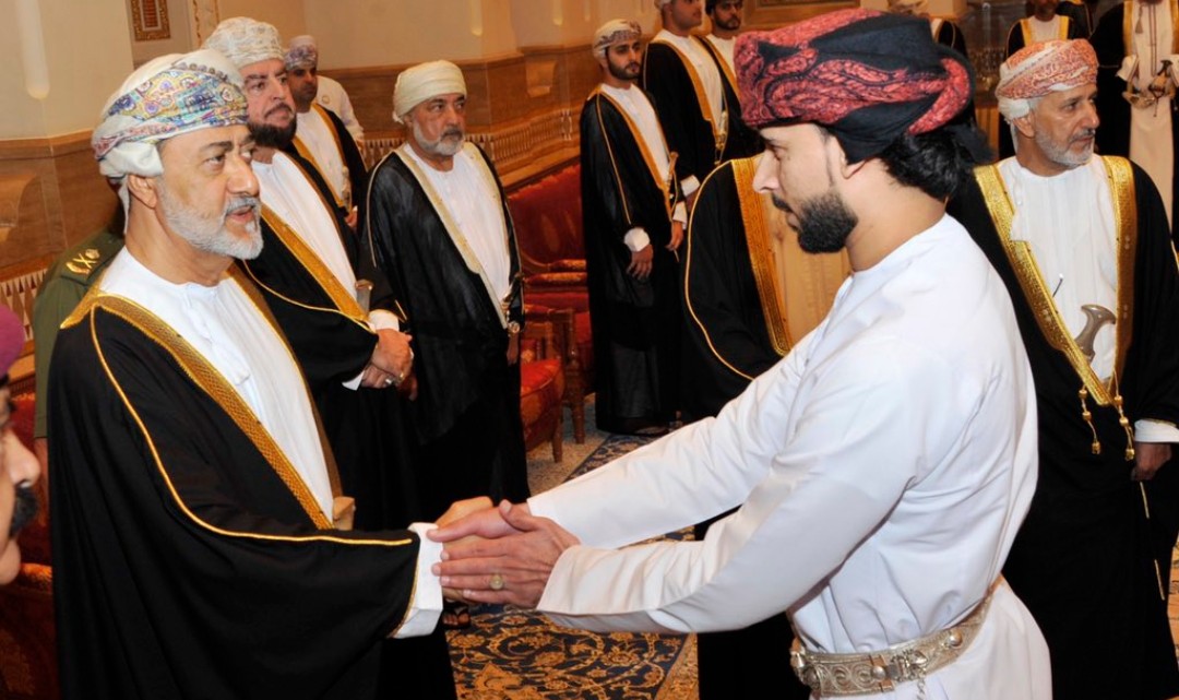 جلالة السلطان يواصل استقبال جموع المُعزين