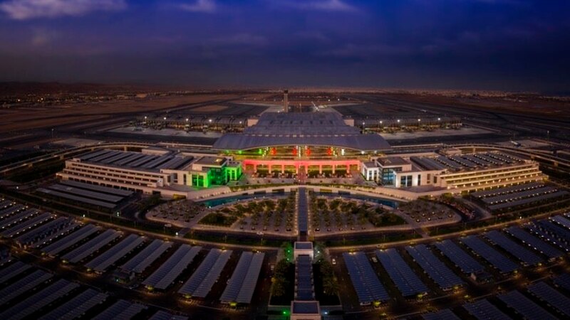 مطار مسقط الدولي الأول عالميًا في معايير الأداء