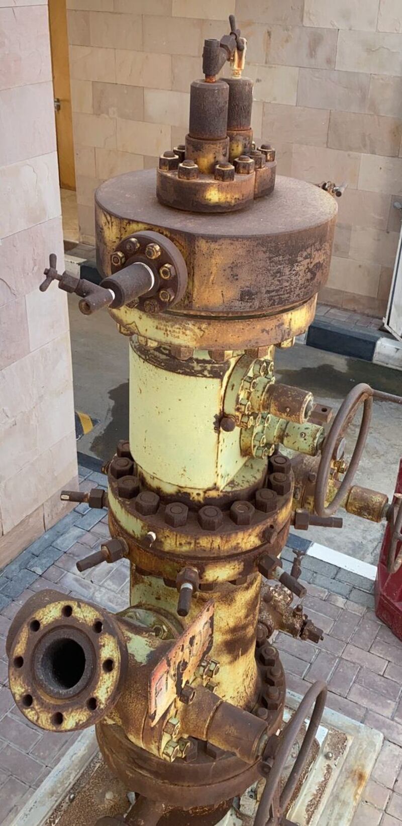 هل سمعت بقصة “أتعس بئر نفط” في تاريخ الشرق الأوسط؟