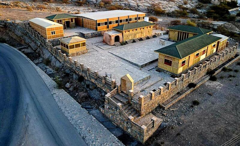 اكتمال إنشاء القرية الحرفية بولاية الحمراء، فهل تخطط لزيارتها في الموسم السياحي؟