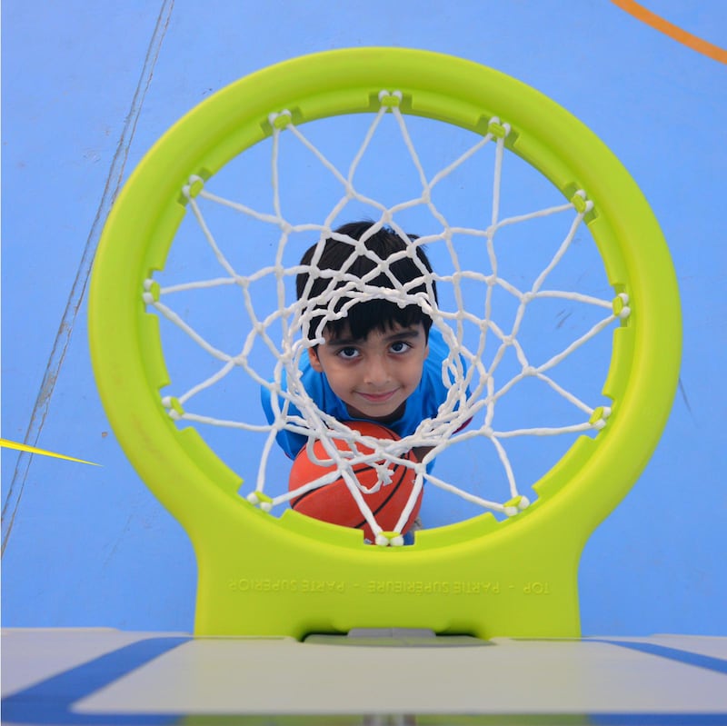 3 مواطنات يؤسسن أول أكاديمية لتعليم كرة السلة في السلطنة