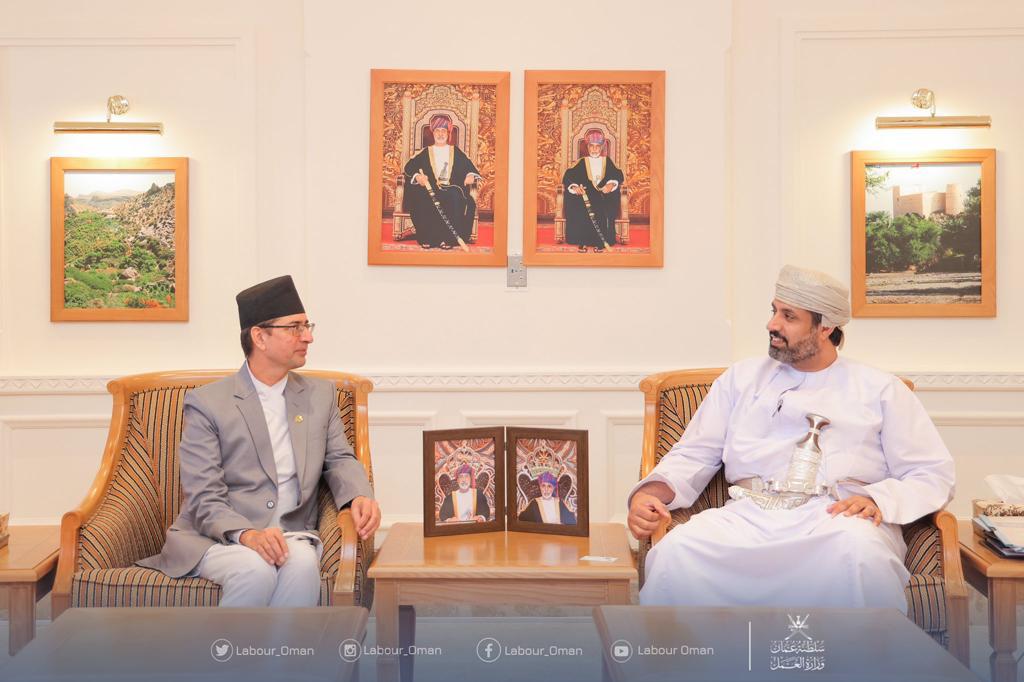 وزير العمل يلتقي سفراء سوريا والنيبال وبنغلاديش