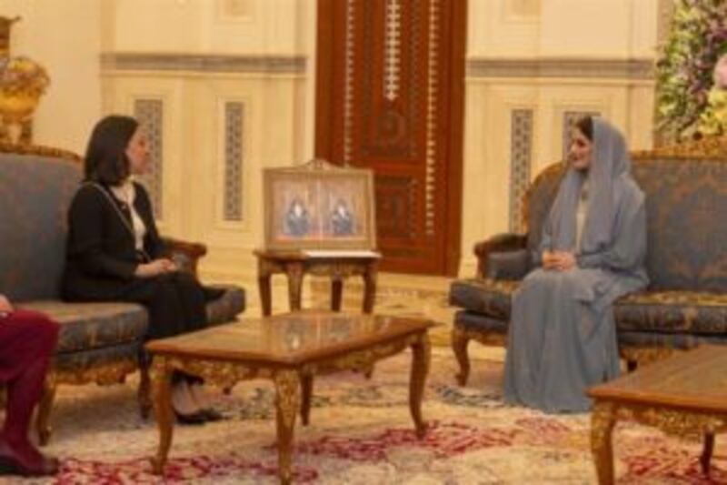 السيدة الجليلة تتسلم رسالة من حرم أردوغان