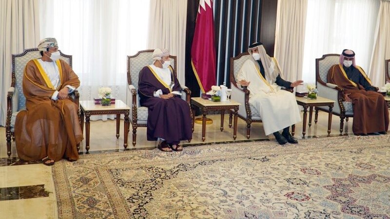 أمير قطر يستقبل حمود بن فيصل