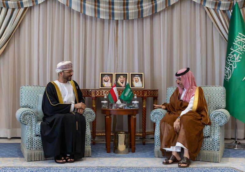 اجتماع عماني سعودي حول القضايا الإقليمية والدولية