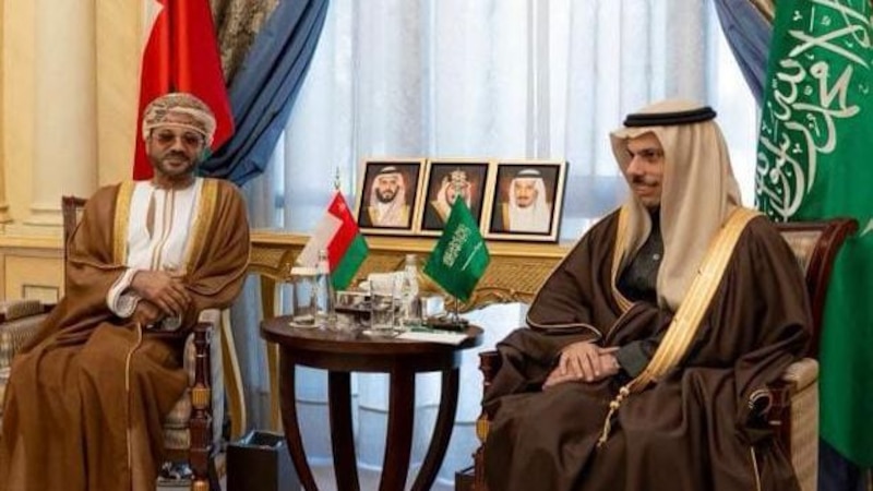 السيد بدر يلتقي نظيره السعودي في الرياض